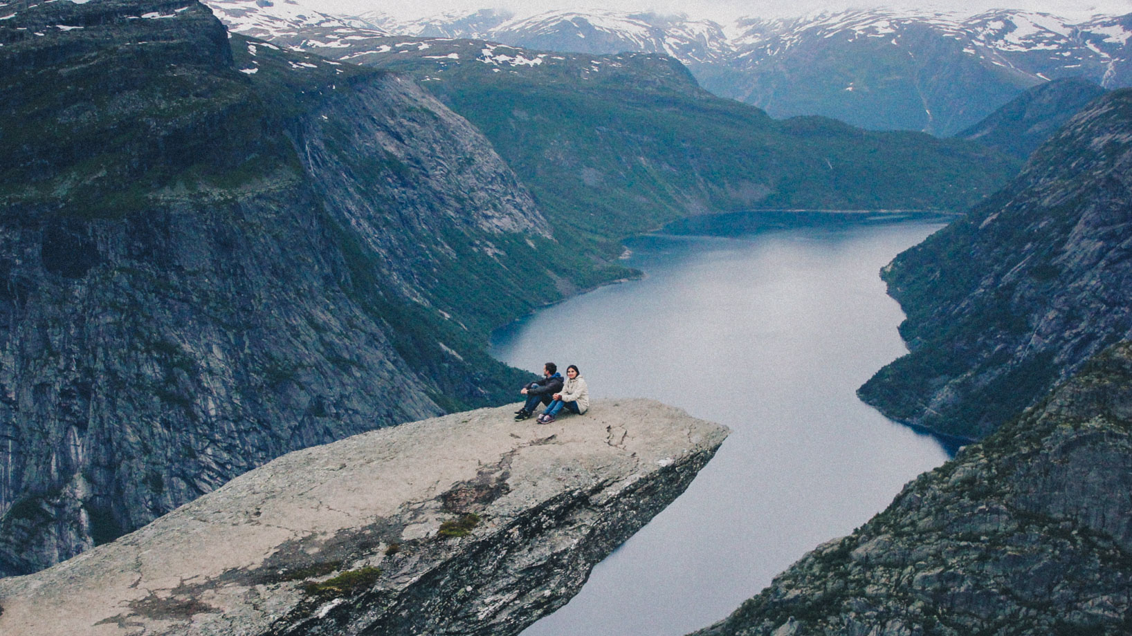 Trolltunga Hike Guide, Cliff at night