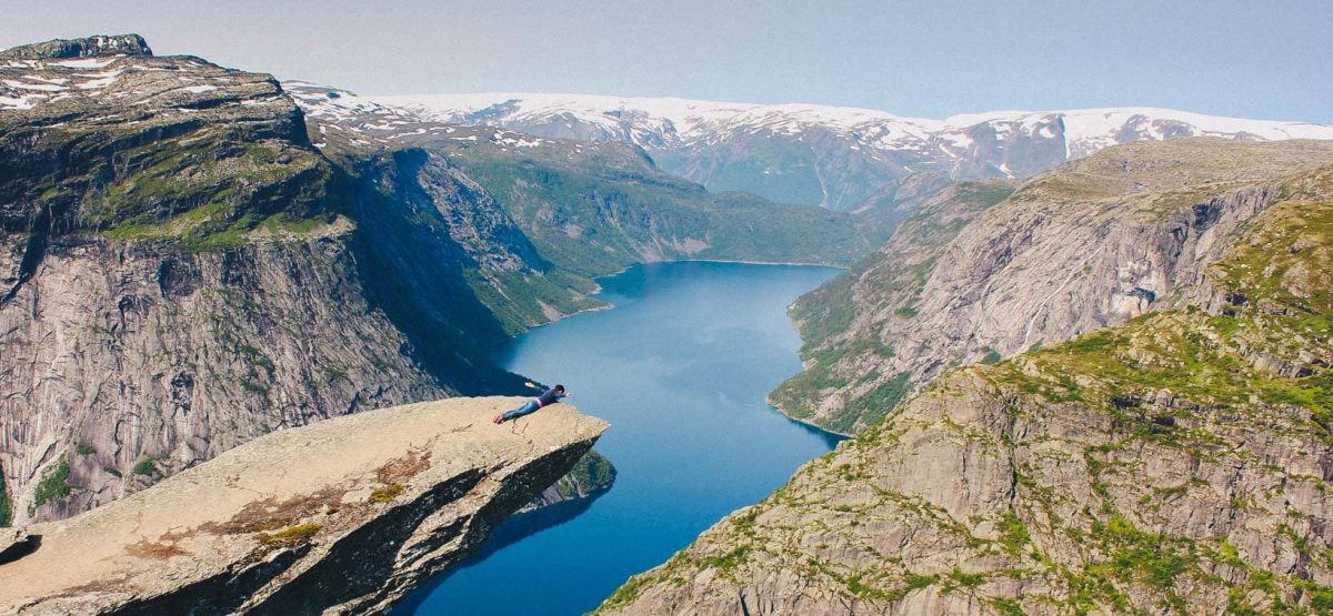 Trolltunga Hike Guide, Cliff view