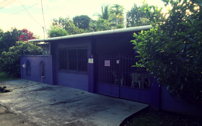 We stayed in Purple House hostel in David, Panama. Adventurous border crossing from Panama to Costa Rica by bus. Learn from our mistakes and read Costa Rica visa requirements carefully. #CostaRica #Panama