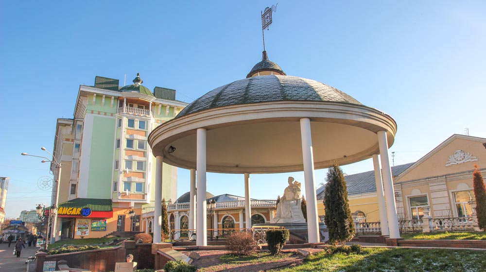 Things to do in Rivne by a local, do not skip the vintage trolleybus in Rivne, see monuments to Maria Rivnenska (1 of 1)