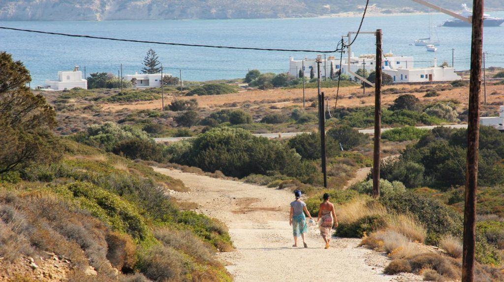 greek island holiday - antiparos way to the beach