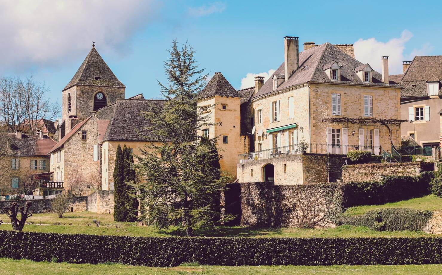 Dordogne Villages in Southwest France, Saint Genies