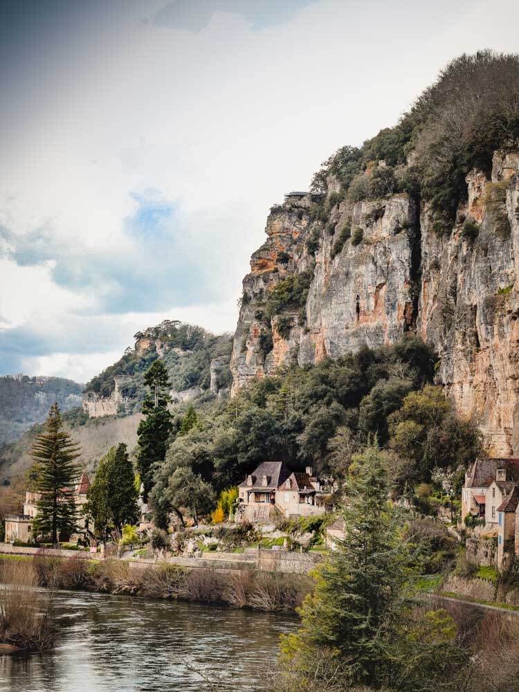 La Roque-Gageac DordogneVillage in Southwest France,_