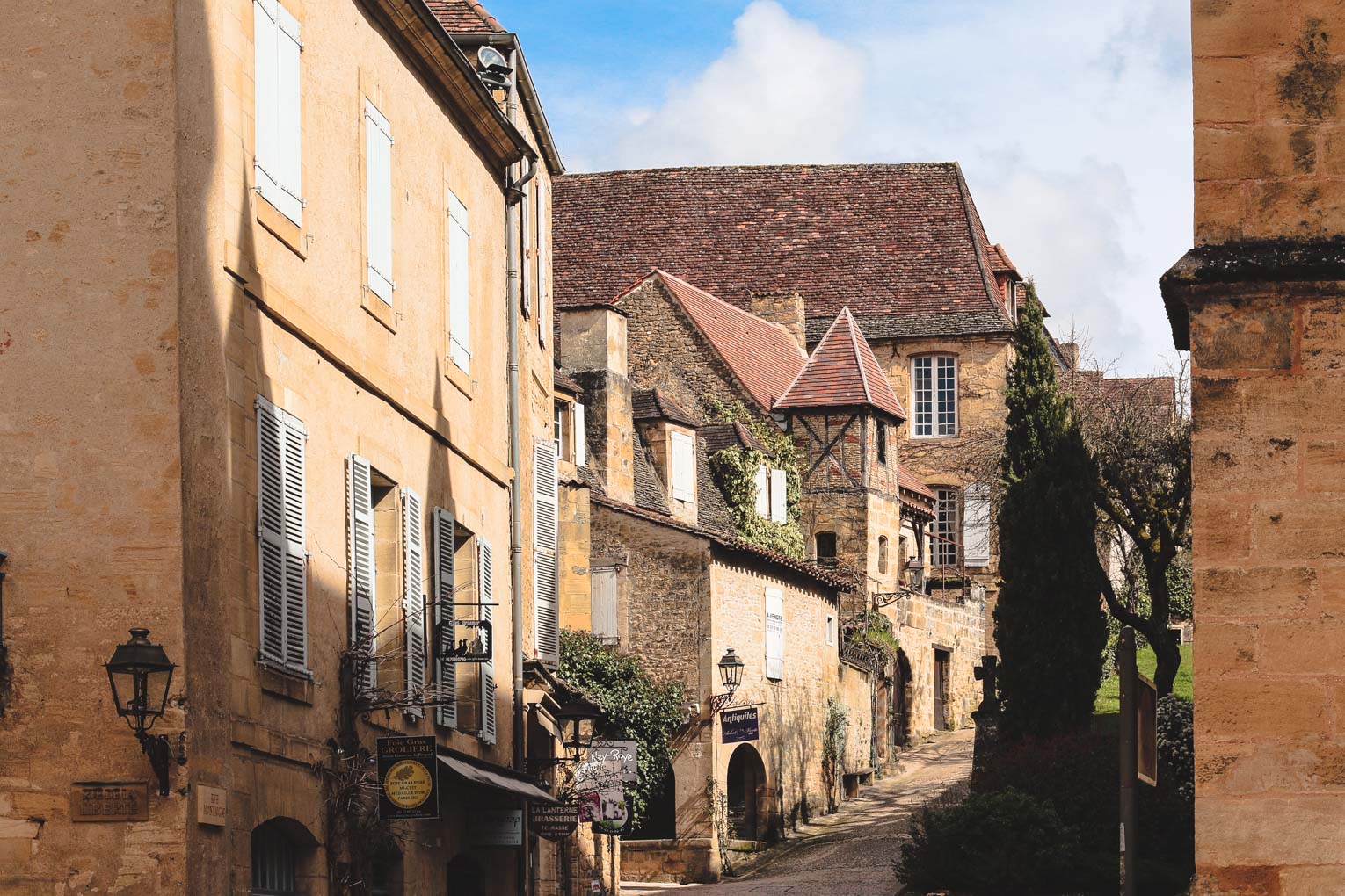 найгарніші села Франції Домм