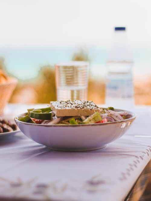 Panorama Restaurant in Elafonisi. Salad. 5 Restaurants in Crete to visit on your Greek island vacation
