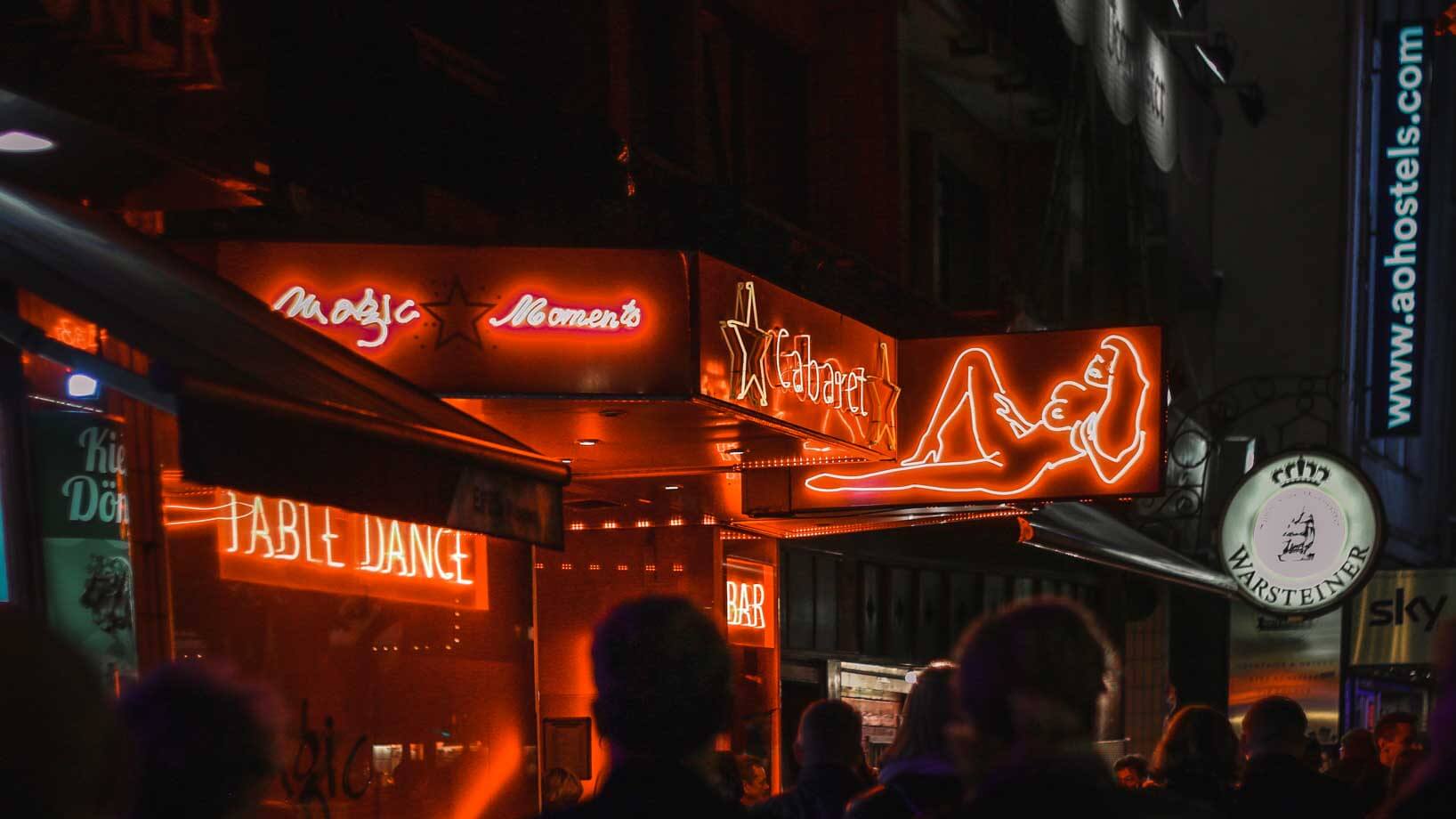 Red Light District. How to Visit Reeperbahn Clubs Festival Like a Pro-2