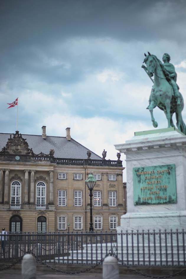 Amalienborg-1-One-Day-In-Copenhagen