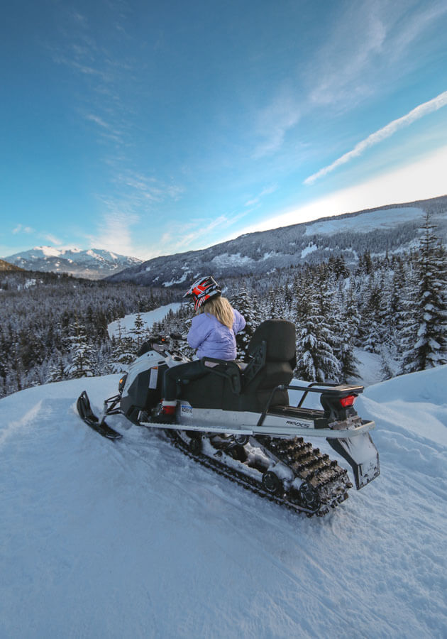 Whistler-winter-activities-snowmobile