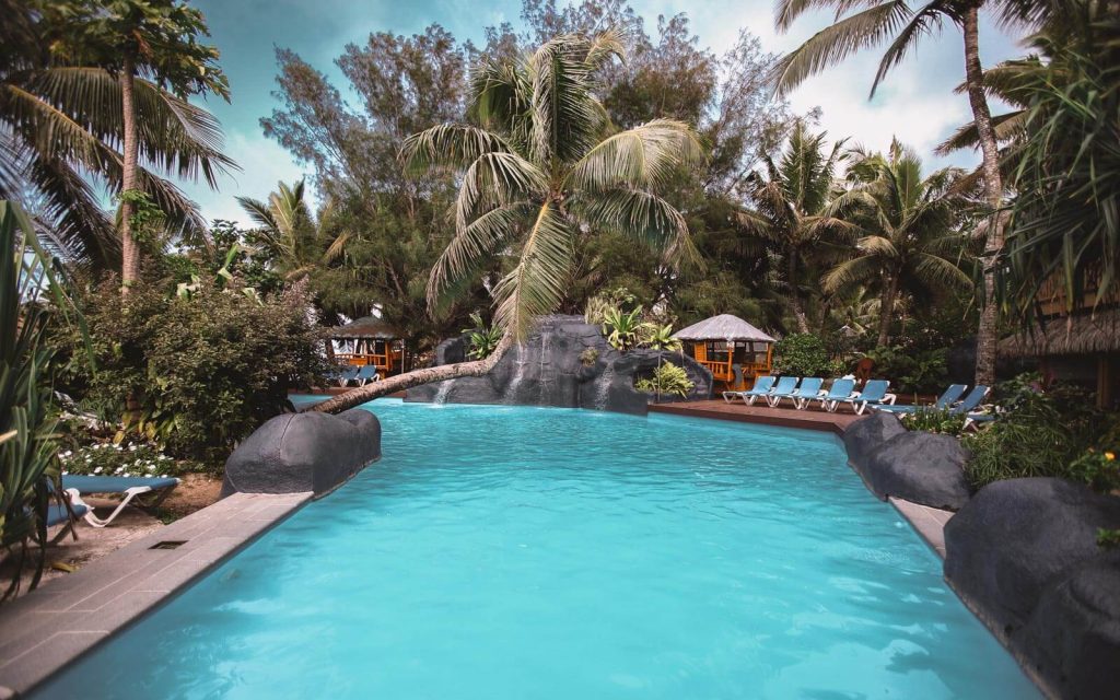 Rarotongan-beach-resort-swimming-pool