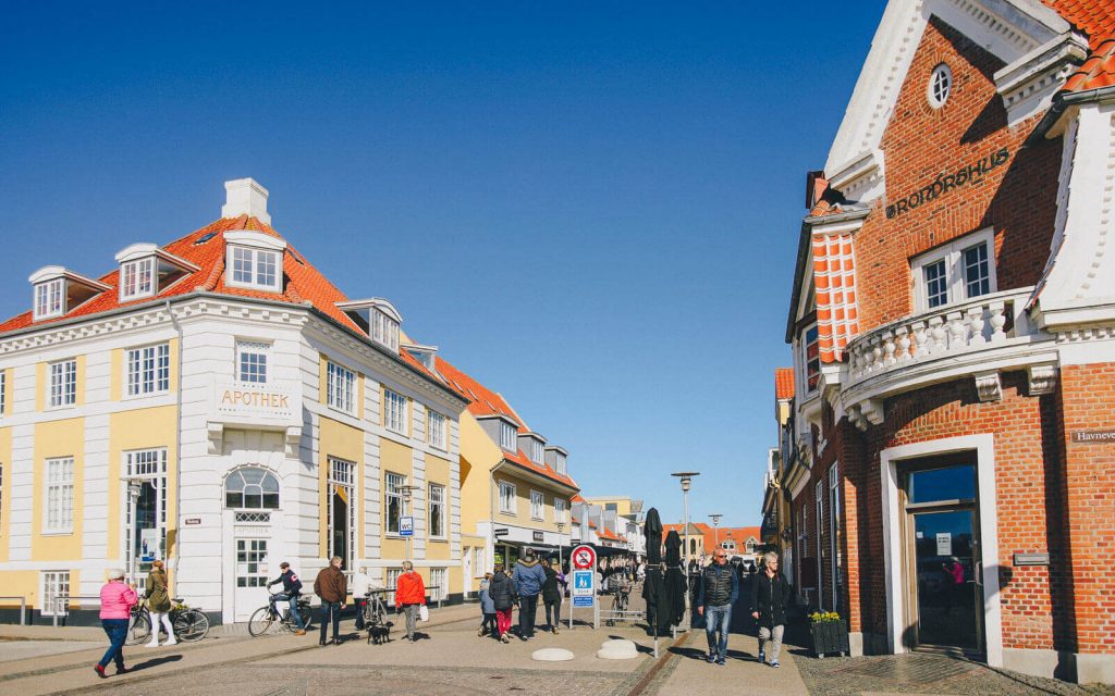 Summer-in-Denmark-Skagen-main-street