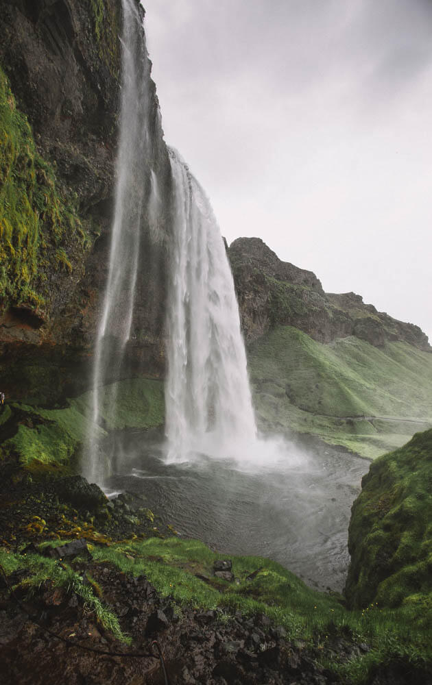 10-Days-Iceland-Itinerary-Seljalandsfoss-7