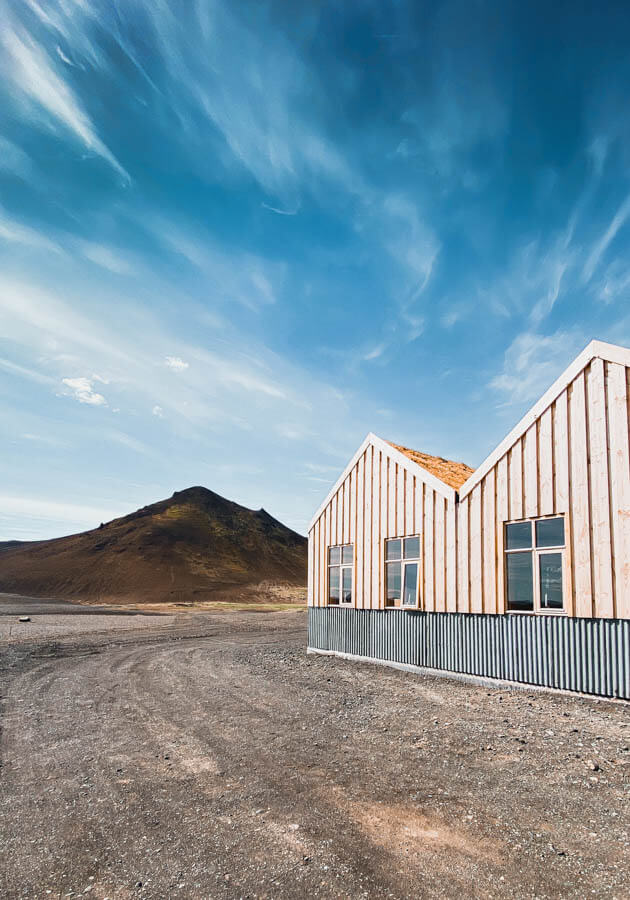 Lonely-cafe-in-the-middle-of-nowhere-in-Iceland-Fjalladyrd-Kaffi-2