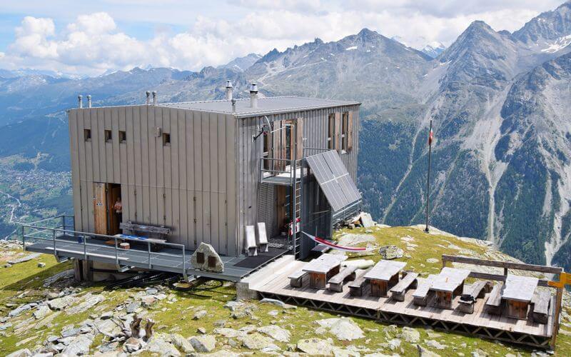 Hikes in Swiss Alps. Topalihütte SAC, exterior view. 
