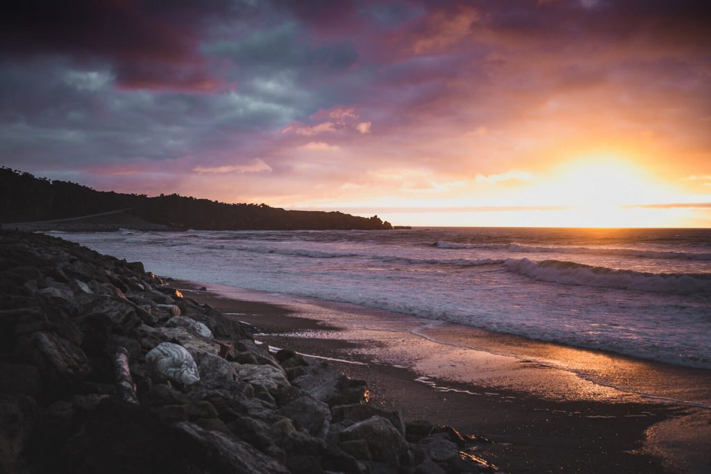 New-Zealand-West-Coast-ocean-sunset
