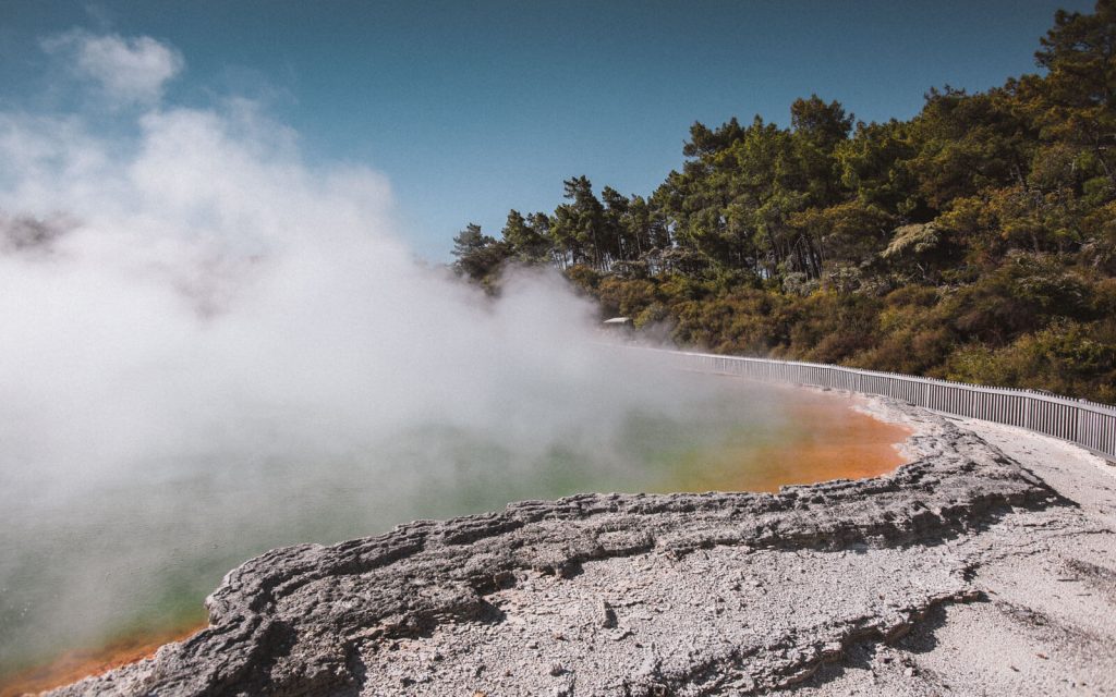 Wai-o-Tapu-Champagne-Pool