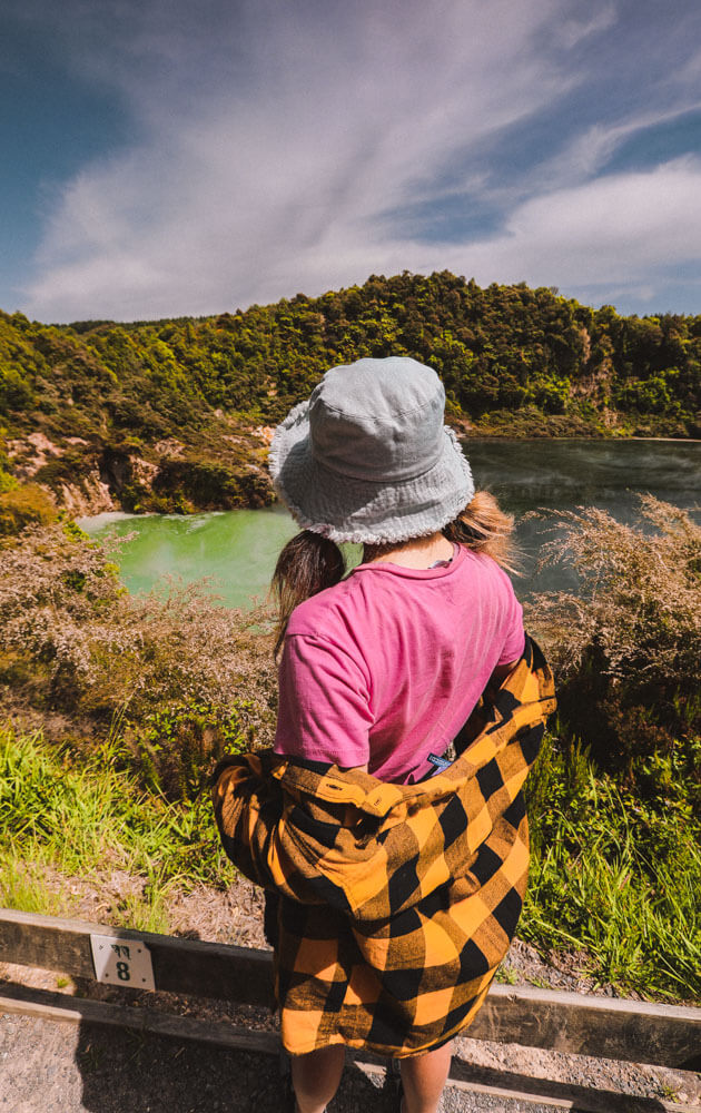 Waimangu-Volcanic-Valley-Frying-pan-lake-2-1