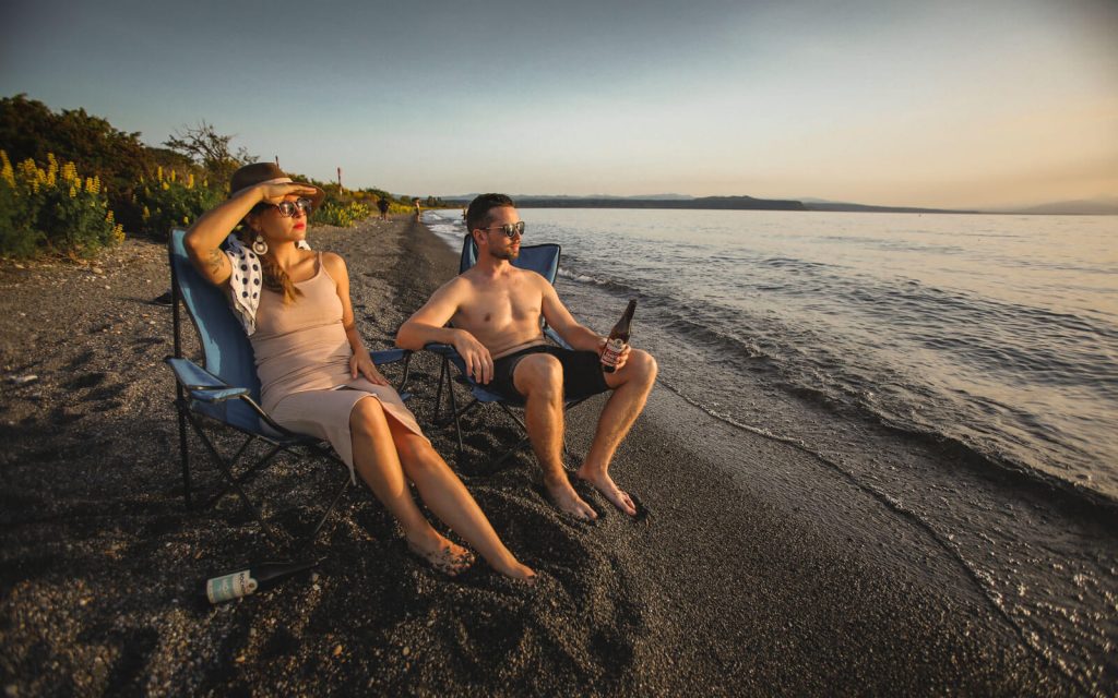 lake-Taupo-couple-holiday