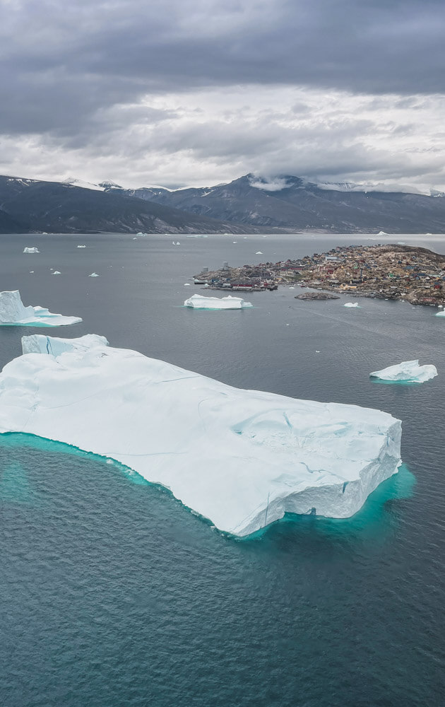 Plan-a-Trip-to-Greenland-Small-Plane-View-1